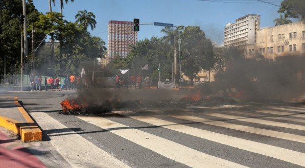 Imagem do protesto realizado por entregadores de aplicativo. 