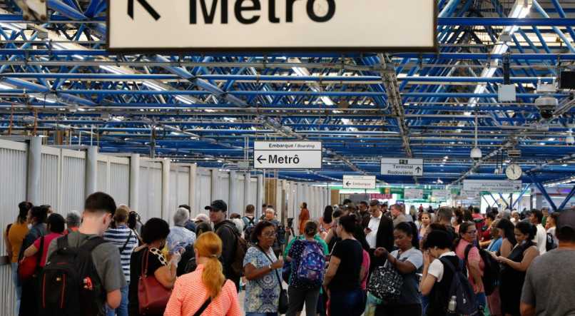 Metrô de São Paulo apresenta problemas nesta sexta-feira (20); sindicato fala de possíbilidade de greve do metrô a qualquer momento