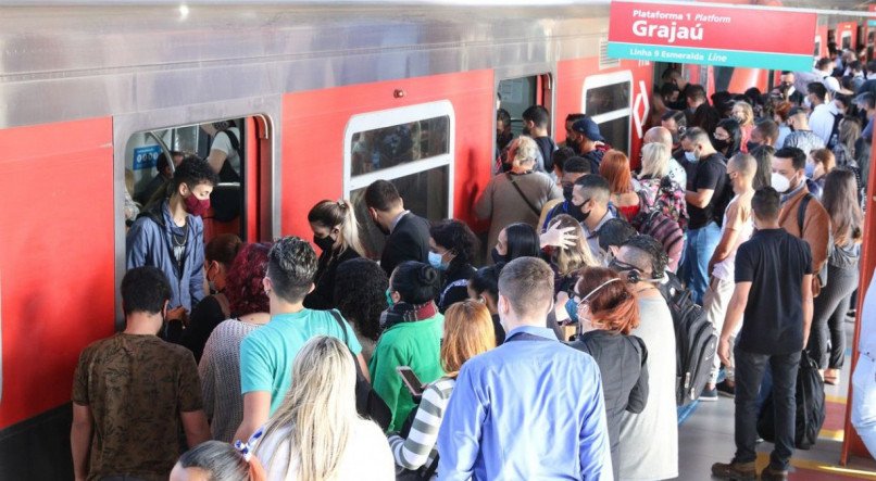 São Paulo - Linha 9 Esmeralda da Companhia Paulista de Trens Metropolitanos - CPTM, em Pinheiros.