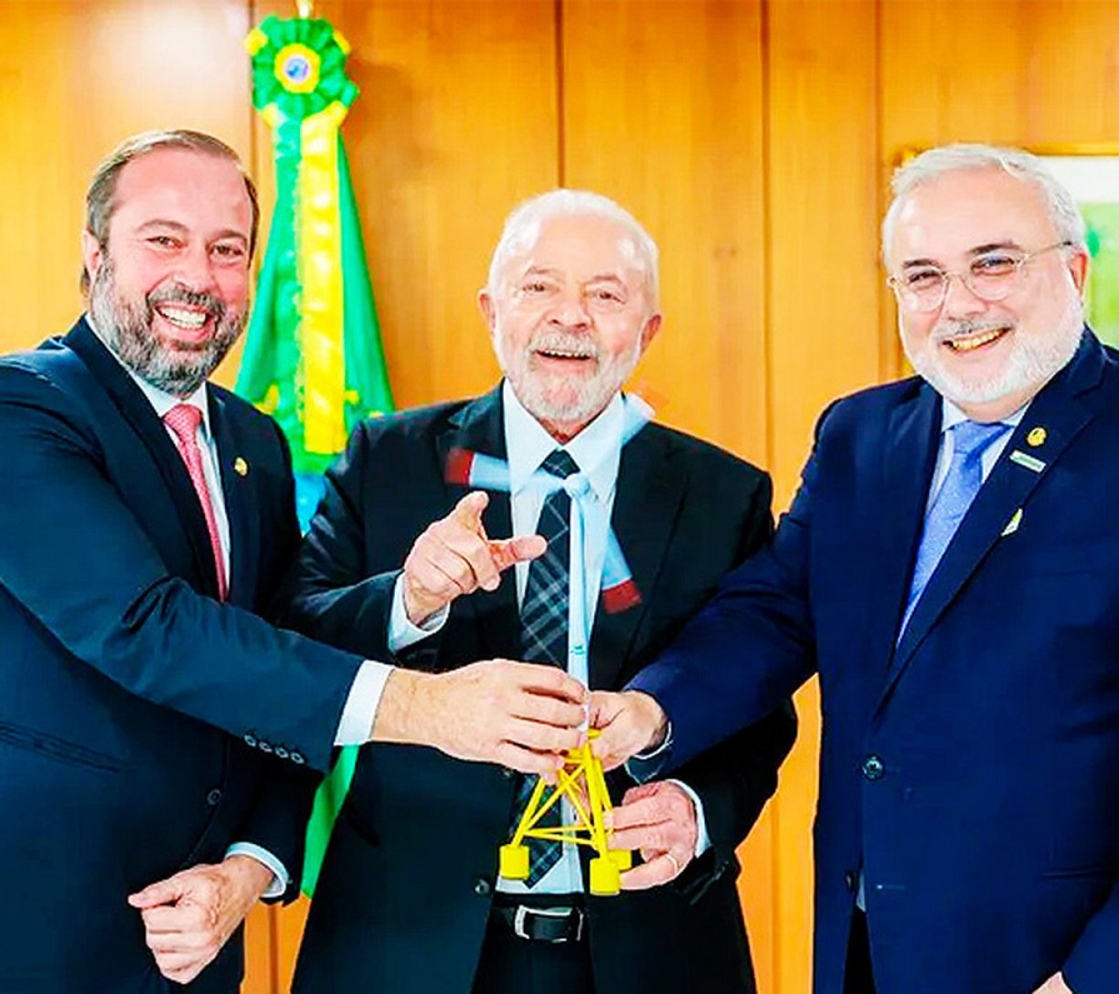 Lula, Jean Paul Prates e Silveira comemoram o fim da Politica de Preços Internacionais da Petrobras