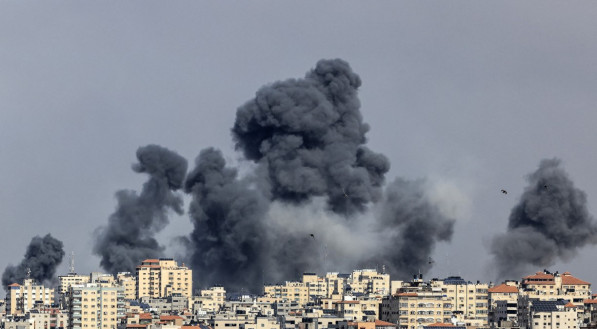 Ataque em Israel deixa ao menos 22 mortos neste sábado (7)
