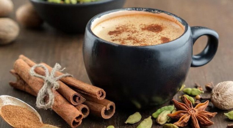 O chá de canela e louro é um ótimo aliado à saúde e ao combate de doenças diversas