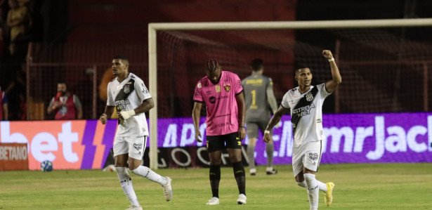 Sport Busca Empate Heroico Contra A Ponte Preta, Mas Sai Vaiado Em Ilha ...