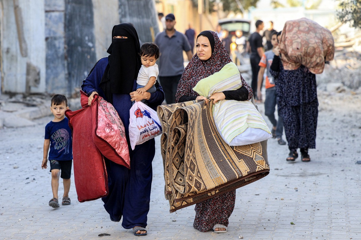 Milhares de palestinos estão sendo forçados a deixar a região norte de Gaza