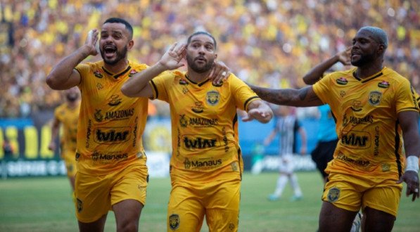 Amazonas recebe o Brusque no primeiro confronto da final do Brasileirão Série C