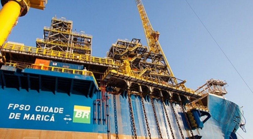 Maricá (RJ) lidera o recebimento de royaltieis do petroleo no Brasil.