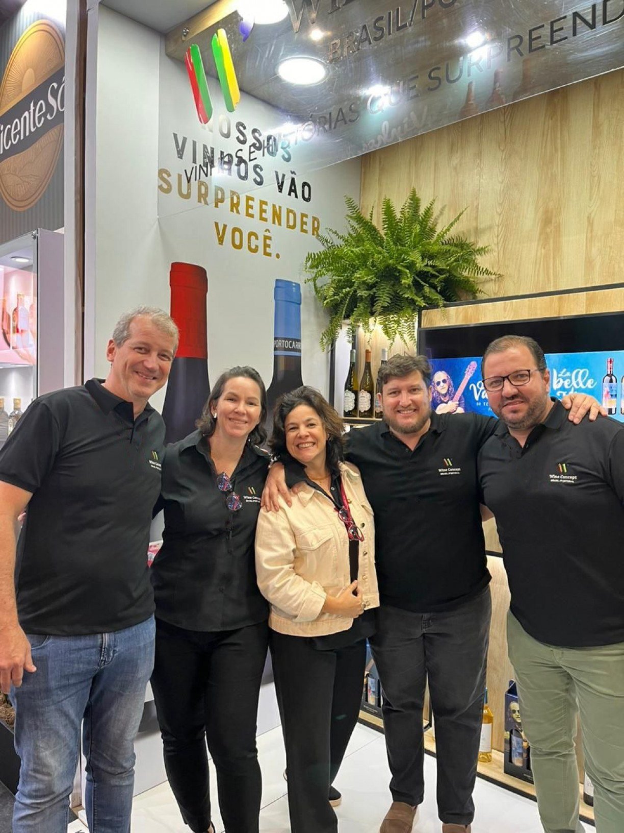 A diretoria da Wine Concept Brasil na maior feira de vinhos e destilados da América Latina, a Prowine Brasil: Tavinho Vieira, Guida Wanderley, Jorgeane Meriguette, Marcos Oliveira e Fabiano Cunha 