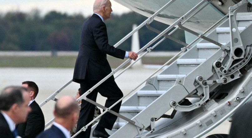 Biden seguiu rumo a Israel nesta terça-feira (17)