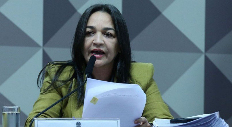 Brasília (DF) 17/10/2023 A relatora e  senadora Eliziane Gama durante leitura do relatório final da CPMI do Golpe. Foto Lula Marques/ Agência Brasil