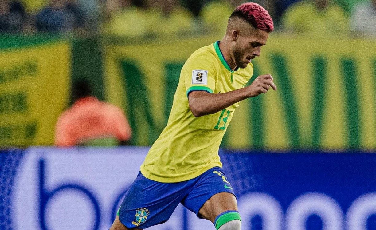 Saiba quem é YAN COUTO: O jogador da Seleção Brasileira de CABELO ROSA