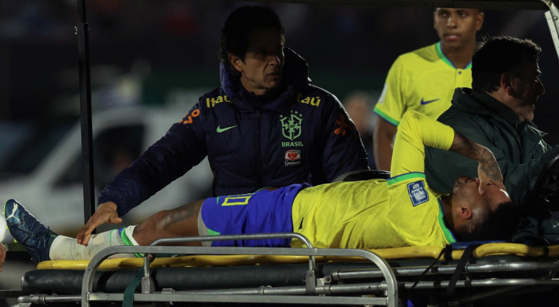 Atacante Neymar Júnior sofreu a ruptura do ligamento