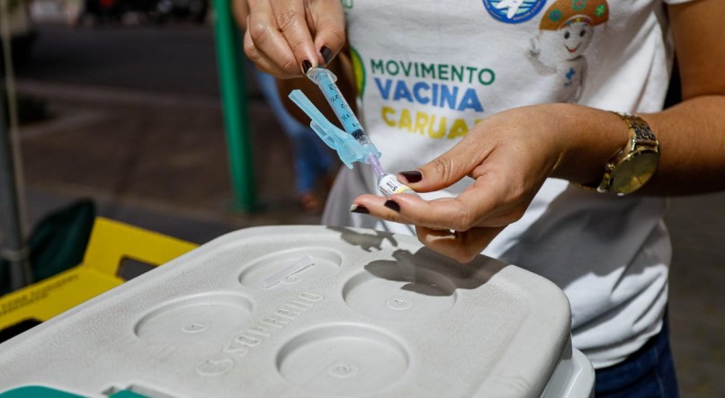 Prefeitura de Caruaru realiza Dia "D" de vacinação para crianças e adolescentes