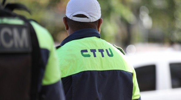 Durante a 16&ordf; Parada da Diversidade do bairro de Dois Unidos, Zona Norte do Recife, 25 agentes da CTTU estar&atilde;o organizando e orientando o tr&acirc;nsito