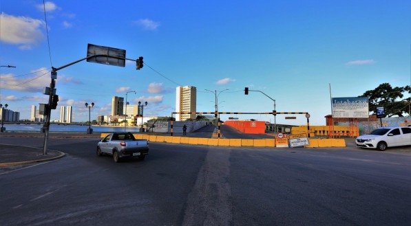 CTTU implantou um novo plano de circula&ccedil;&atilde;o tempor&aacute;ria de entrada e sa&iacute;da do Bairro do Recife. As mudan&ccedil;as afetam todos os ve&iacute;culos e, principalmente, os &ocirc;nibus