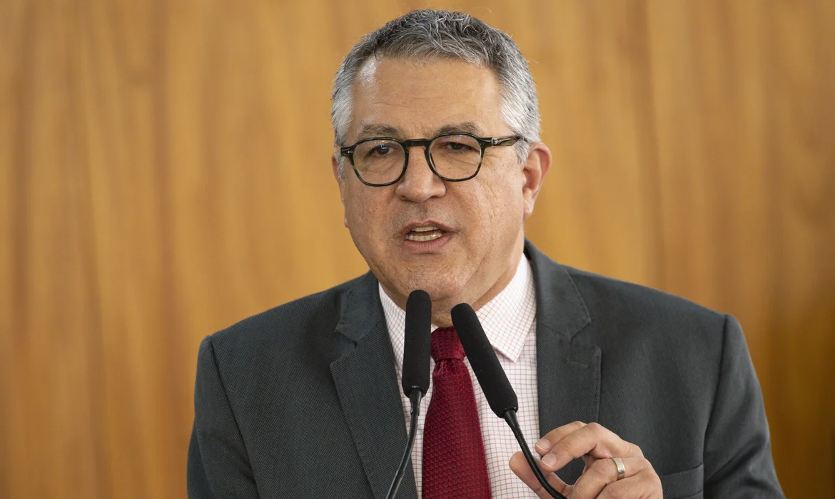 Padilha: Instituições e povo derrotaram atentado contra vida de autoridades