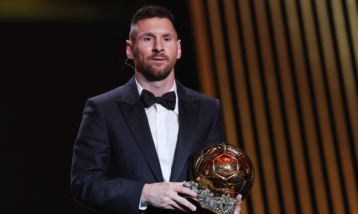Messi conquistou Bola de Ouro da France Football pela oitava vez