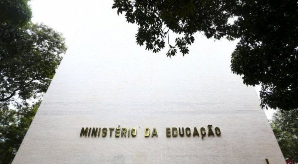 O Conselho Nacional de Educação (CNE), órgão colegiado vinculado ao Ministério da Educação (MEC)
