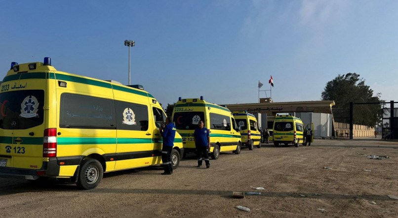Um total de 76 feridos foram os primeiros a passarem de ambulância pela porta de Rafah