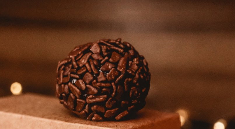 Confira como fazer brigadeiro de creme de avelã, a famosa Nutella.