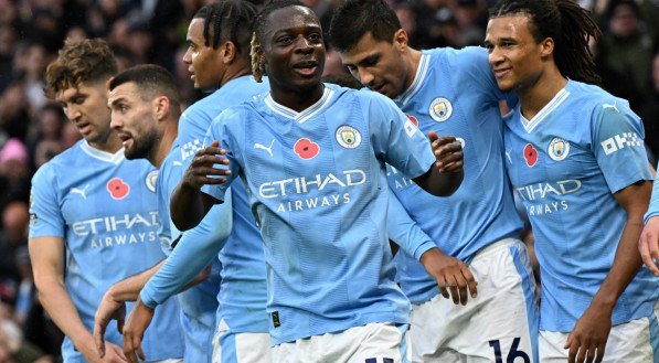 Doku é um dos destaques do Manchester City na temporada