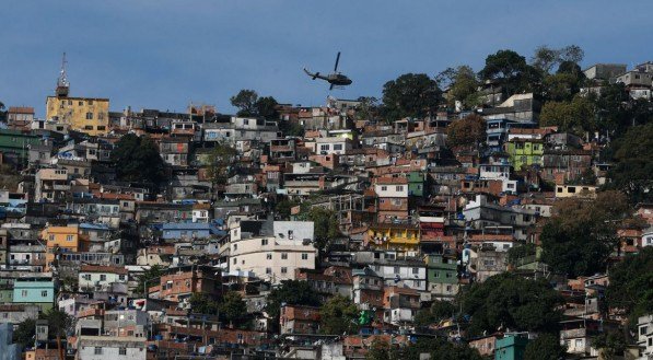 O levantamento divide os estratos em o mil&eacute;simo (0,1%) mais rico, o 1% mais rico, os 5% mais ricos e os 95% restantes da popula&ccedil;&atilde;o adulta 