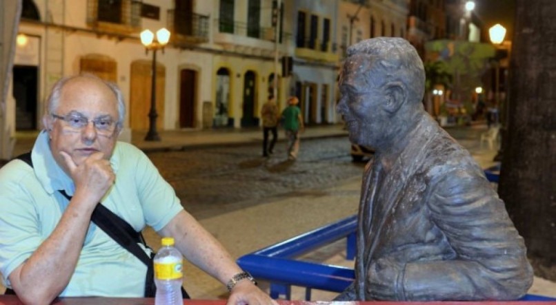 Escritor, pesquisador e jornalista Leonardo Antônio Dantas da Silva nasceu no Recife, no dia 10 de dezembro de 1945