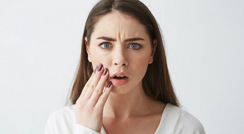Confira os melhores remédios naturais para herpes labial.