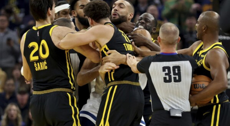 Confronto entre Golden State Warriors e Minnesota Timberwolves resultou em briga de jogadores.