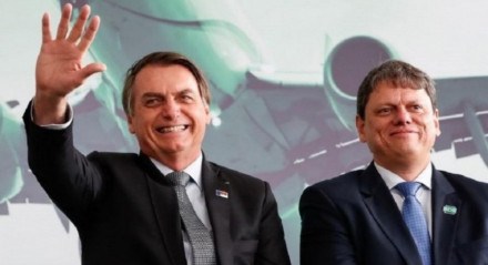 Jair Bolsonaro e Tarcísio de Freitas