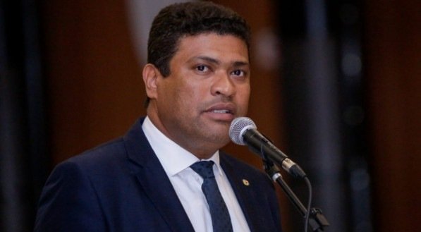 Pr&eacute;-candidato a prefeito o deputado estadual Joel da Harpa busca aceita&ccedil;&atilde;o da popula&ccedil;&atilde;o no Cabo de Santo Agostinho 