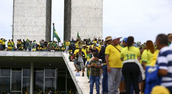 Imagens do movimento golpista em Brasília