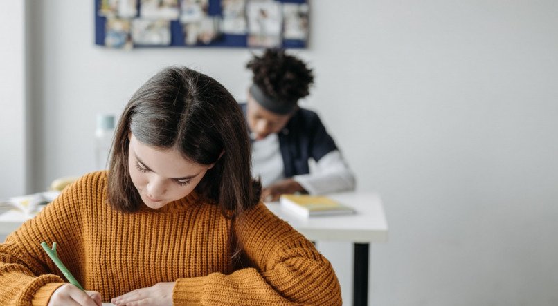 O concurso da UFPE oferece vagas para os níveis de escolaridade médio e superior