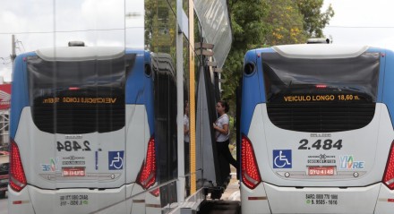 BRT - Transporte - Ônibus - Estação Brt - Catraca - Leste Oeste - Transporte Público - Mobilidade - Passageiros - evasão - 