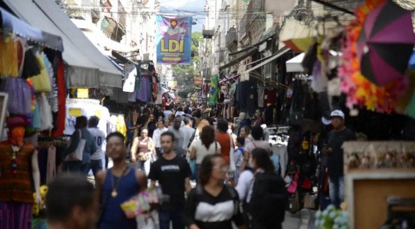 Cresce a pressão social pela aprovação da PEC pelo fim da escala de 6 dias de trabalho por 1 dia de folga