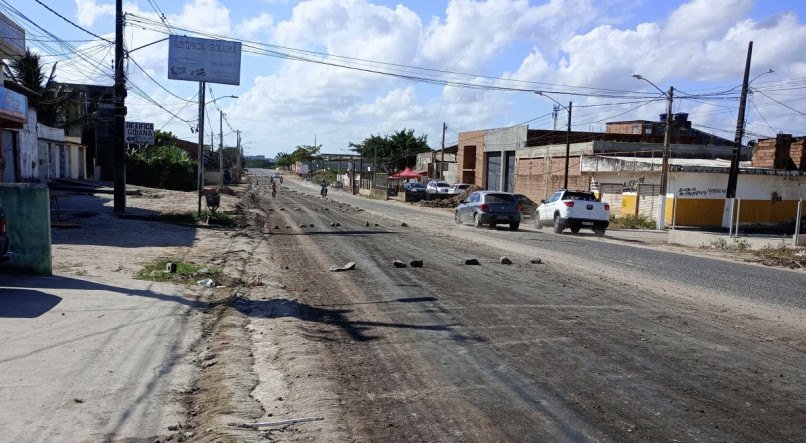  Morosidade nas obras na PE-75 causa transtorno em Goiana