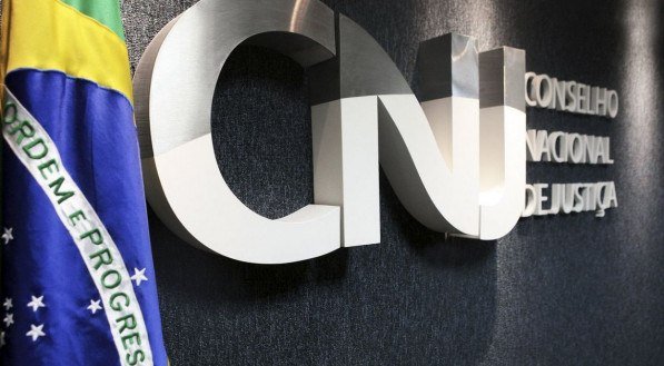 A facilidade da tecnologia abriu uma caixa de Pandora, este é o ponto. O CNJ e os Tribunais precisam se readaptar.