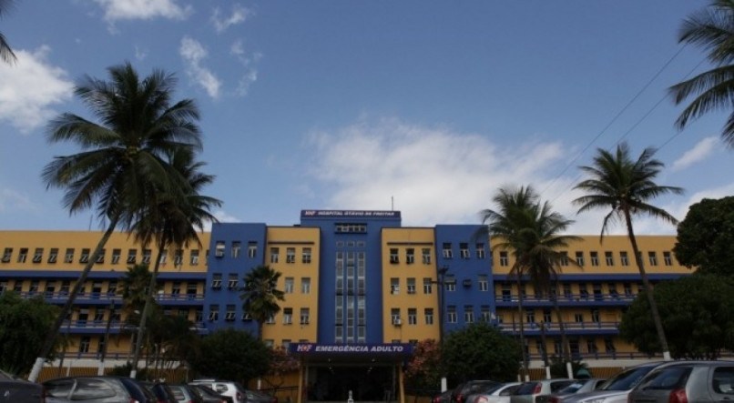 Curto-circuito em transformador provoca queda de energia em parte do Hospital Otávio de Freitas, no Recife