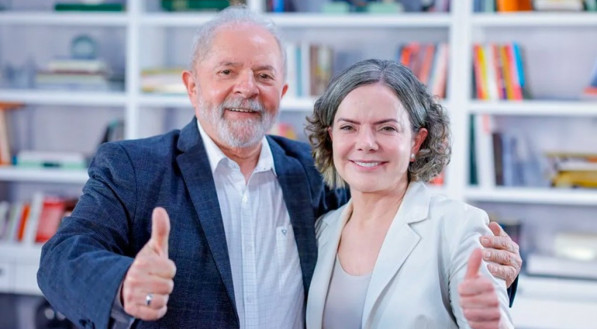 Lula sonda ministros sobre possibilidade de indicar Gleisi Hoffmann para o Ministério da Justiça, no lugar de Flávio Dino