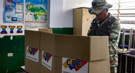 Plebiscito foi realizado neste domingo (3) na Venezuela
