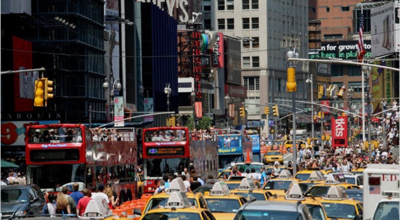 NY quer pedágio de US$ 15 em 2024 para reduzir o trânsito no centro