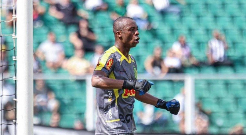 Goleiro fez parte da equipe do Operário, que conquistou o acesso para a Série B
