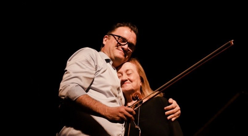 Violista Rafaell Altino e a sua mãe, a pianista Ana Lúcia Altino, do Festival Virtuosi