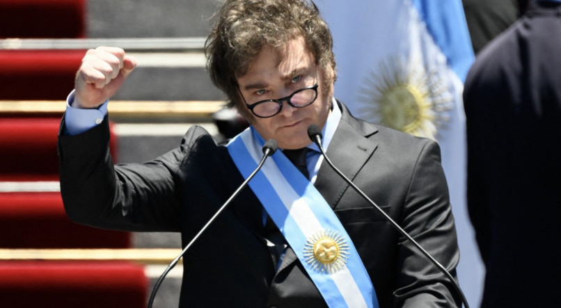Governo de Javier Milei tem buscado reprimir manifesta&ccedil;&otilde;es nas ruas da Argentina