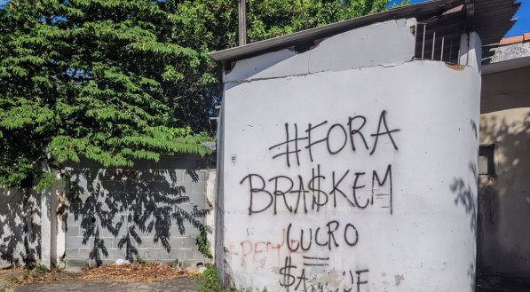 Braskem é a empresa que explorou área onde solo corre risco de afundamento em Maceió