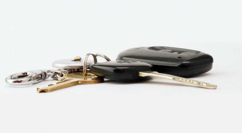 chave de carro; car keys; carro; automóvel;
