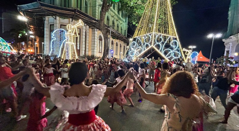 Programação Natal que Ilumina integra a Avenida Rio Branco, no Bairro do Recife