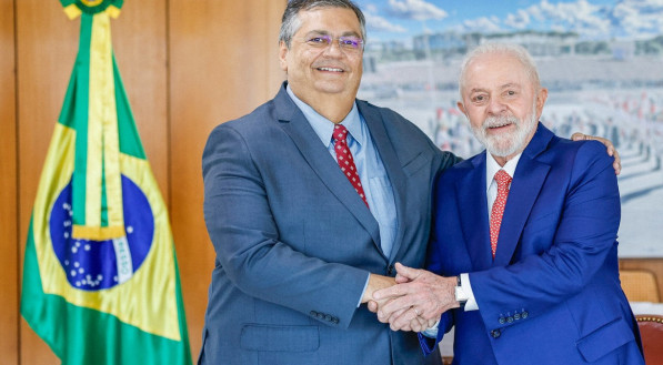 Lula celebra entrada de Fl&aacute;vio Dino no STF e declara felicidade pelo Brasil ter um ministro comunista no STF