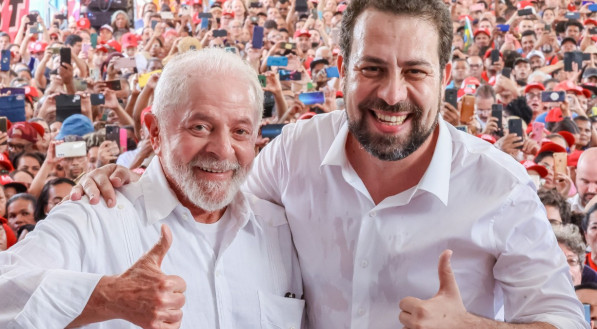 O presidente Lula e o pr&eacute;-candidato &agrave; prefeitura de S&atilde;o Paulo Guilherme Boulos
