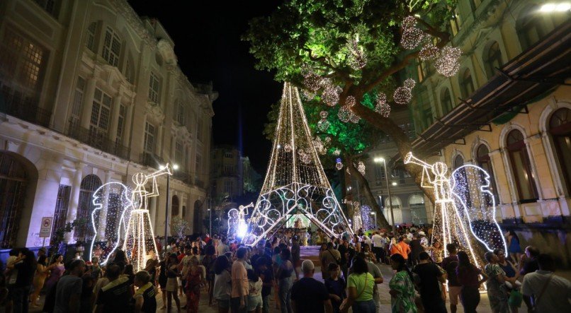 A proximidade das comemorações do Natal, momento de reflexão espiritual, e do final de ano, momento de transformação carnal, é bela oportunidade