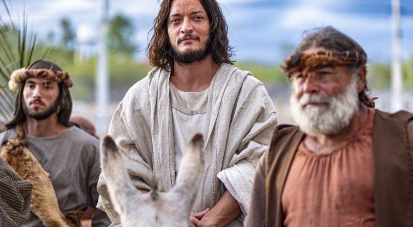 O ator pernambucano Allan Souza Lima está no agreste fazendo os preparativos para viver Jesus na Paixão